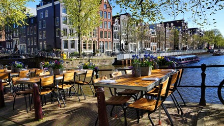 Ein geschlossenes Restaurant in Amsterdam