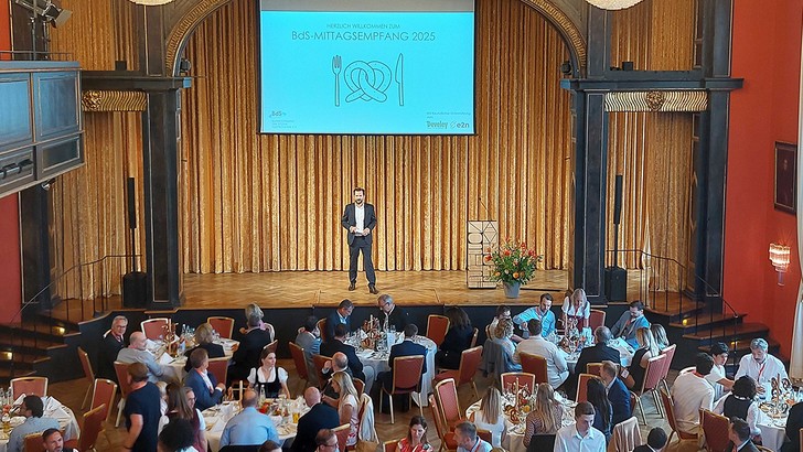 Markus Suchert bei der Eröffnung des Mittagsempfangs