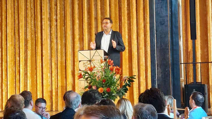 Matthias Kutzer spricht über die aktuelle wirtschaftliche Lage der Branche, ihre täglichen fordernden Aufgaben sowie politischen Pflichten der Regierung.