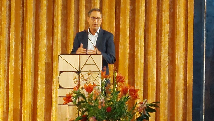 Michael Schrodi von der SPD kündigt steuerliche Anreize für die Branche an.