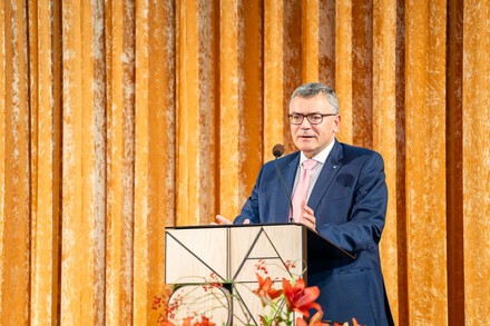 Dr. Florian Herrmann