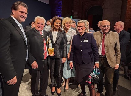 Dr. Thomas Geppert, Karl Zettl, Michaela Kaniber, Petra Högl, Angela Inselkammer und Martin Neumeyer