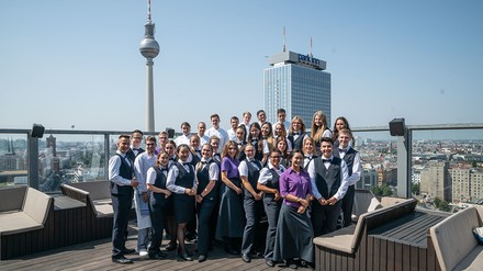 Die Auszubildenden des Park Inn by Radisson Berlin Alexanderplatz