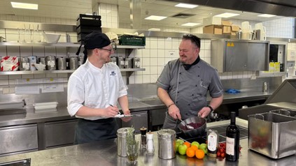 Junior Souschef David Siebertz und Michael Arndt, Küchenchef Maritim Hotel Bonn