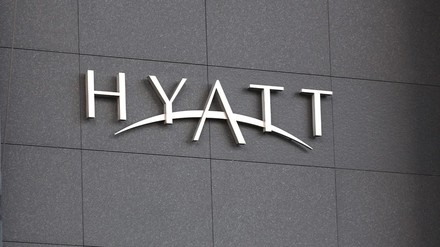 Hyatt Logo auf Hotel