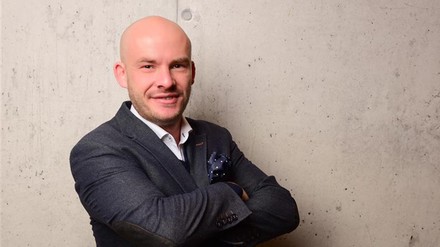 Porträt von Dominique Ewerth