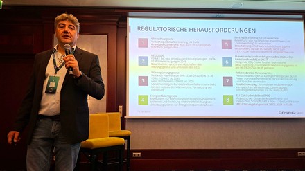 Wie geht bezahlbare Energieversorgung von morgen in der Hotellerie? – Vortrag von Stefan Bolle (GASAG Solution Plus) auf der GreenSign Stage