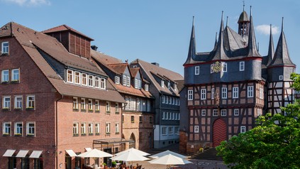 Außenansicht des Boutique-Hotels Die Sonne Frankenberg in der historischen Altstadt von Frankenberg an der Eder