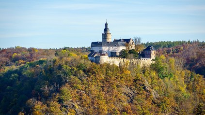 Burg Falkenstein im Harz in Sachsen-Anhalt im Herbst