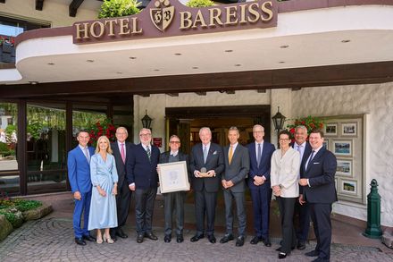 Hermann Barreis mit Michael Fäßler, Dr. Anna-Maria Fäßler, Roland Burtsche, Georg Broich, Konrad Pötzel, Hermann Bareiss, Klaus-Günther Wiesler, Jan-Berend Holzapfel, Dr. Caroline von Kretschmann, Rolf Westermann und Ingo C. Peters