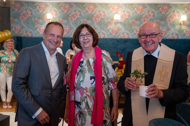 Martin Lachout, Dr. Renate Wimmer und Pfarrer Hans Hütter