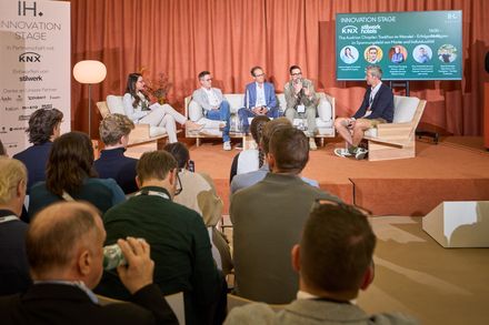 Diskussion auf der Independent Hotel Show