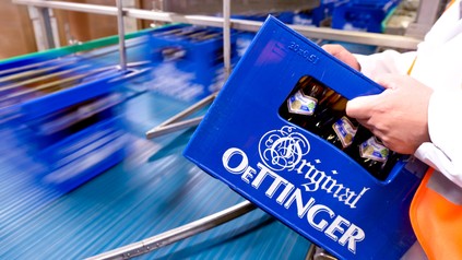 Ein Kasten der Oettinger Brauerei