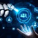 Eine Roboterhand und eine menschliche Hand bedienen eine digitale Recruiting-Oberfläche mit Symbolen für Bewerberauswahl, Lebensläufe und Einstellungen.