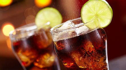 Cola im Glas