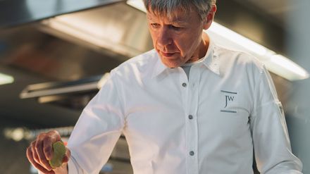 Joachim Wissler beim kochen