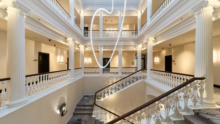 Lichtinstallation Treppenhaus Steigenberger Hotel