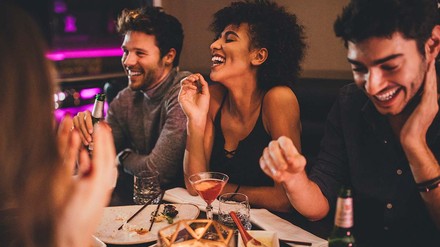 In Hamburg trat am 19. Februar die erste Stufe der von Bund und Ländern geplanten dreistufigen Aufhebung aller Corona-Maßnahmen in Kraft. (Foto: © SolStock via Getty Images)