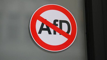 Ein durchgestrichenes AfD-Logo