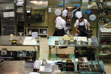 Ein Team bei einem Kochwettbewerb