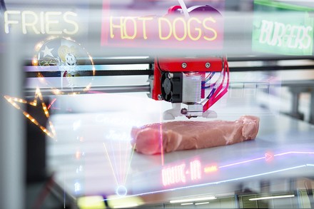 Ein Drucker druckt ein 3D-Steak