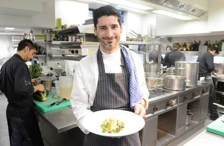 Paul Ivić präsentiert eines seiner Gerichte