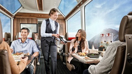 Glacier Express in frischem Jubiläumslook