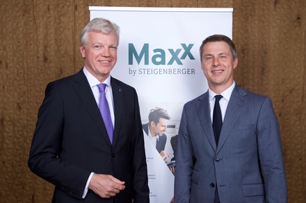 Thomas Willms, CEO, Deutsche Hospitality (li.) und Axel Jünke, Geschäftsführer der Brendal Hotel Group (re.)