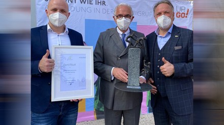 Ondrej Novotny, Mitglied der Geschäftsleitung und HR-Leiter der Zadra-Gruppe, Roland Zadra, Eigentümer Zadra-Gruppe, und Jürgen Gangl, 1. Vorsitzender der HDV