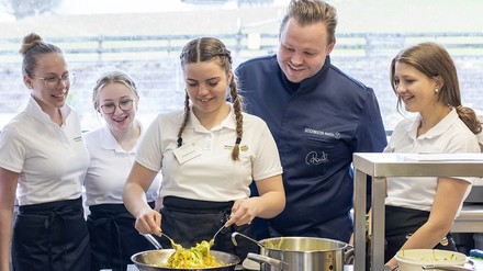 Probekochen für die „Almkulinarik by Richard Rauch“