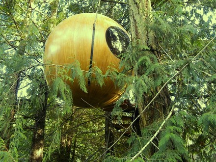 Christbaumkugelhotel