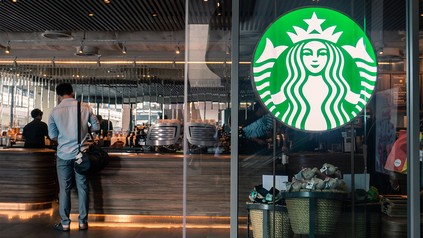 Außenansicht einer Starbucks-Filiale