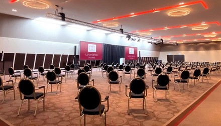 Ein Tagungsraum in einem Leonardo Hotel
