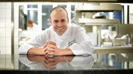 Andreas Krolik in Küche