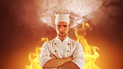 Ein wütender Koch, dem es aus den Ohren raucht