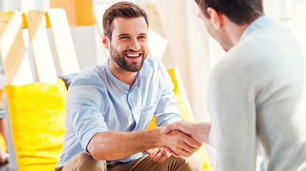 Ein Mitarbeiter wird eingestellt