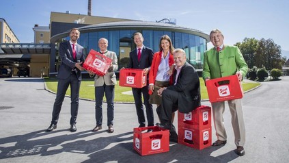 Heinrich Dieter und Alessandra Kiener mit ihrem neuen Team: Thomas Gerbl, Christian Pöpperl, Erwin Huber und Franz Josef Bachmayer