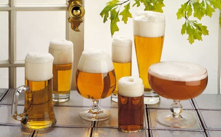 Biere in verschiedenen Gläsern