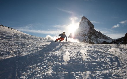 Skifahrer vor dem Matterhorn