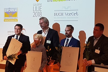 General Manager Harald Hock (l.) bei der Verleihung der Goldenen Lilie 2018 im großen Saal der Industrie- und Handelskammer Wiesbaden.