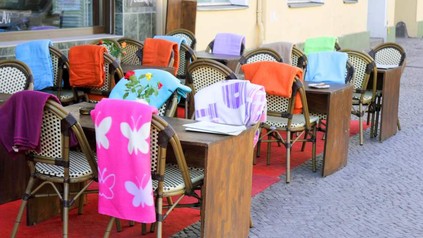 Tische im Freien Restaurant