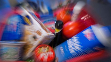 Warenkorb mit Lebensmitteln