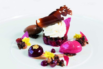 Schwarzwaelder Kirsch-Muesli aus dem Lokal von Thomas Wohlfahrt