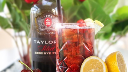 Der Cocktail "Chicago Fizz"