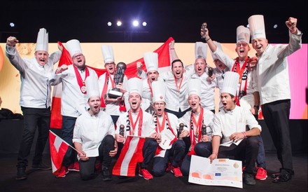 Österreichs Koch-Jugendnationalmannschaft in Siegerpose