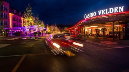 Casino Velden bei Nacht