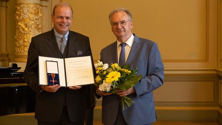 Dr. Clemens Ritter von Kempski (links) und Dr. Reiner Haseloff (rechts)