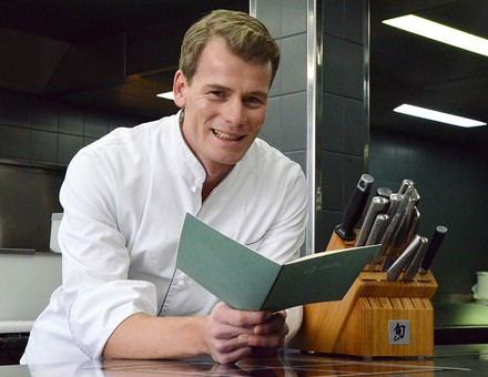 Koch Dirk Hoberg in seiner Restaurantküche