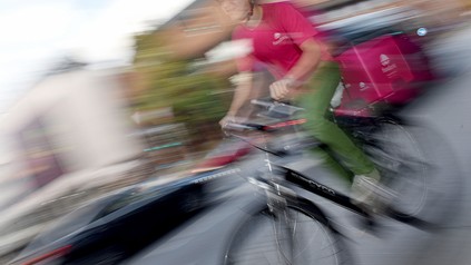 Ein Pizzafahrer von Foodora