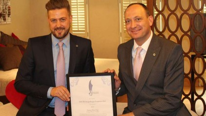 Spa Manager Benjamin Jansen und Hoteldirektor Moritz Klein